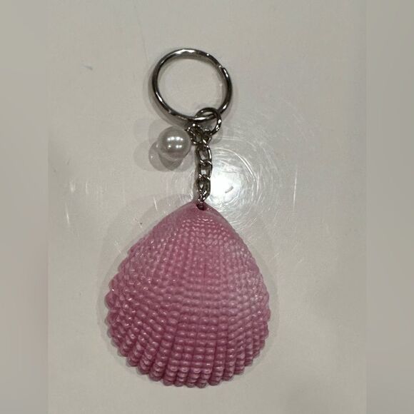Pink Shell keychain - Picture 2 of 4